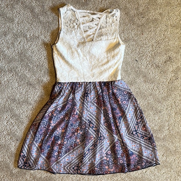 Speechless Spring Dress - Picture 4 of 5